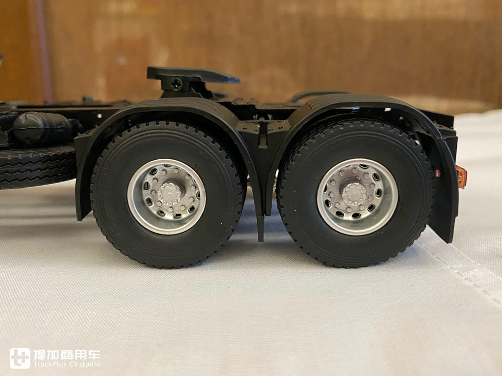 少见的1:32老款东风天龙模型实拍,已经停产多时,带您看看它的做工怎么样 - 第32张 - 提加商用车网 少见的1:32老款东风天龙模型实拍,已经停产多时,带您看看它的做工怎么样 - 第32张