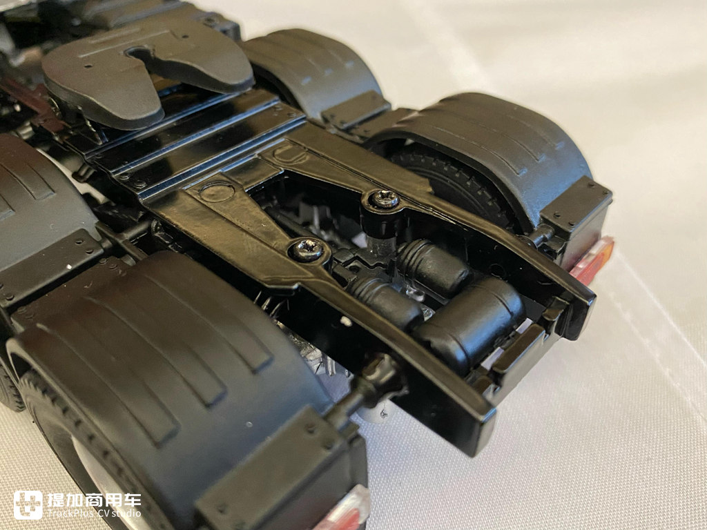 少见的1:32老款东风天龙模型实拍,已经停产多时,带您看看它的做工怎么样 - 第35张 - 提加商用车网 少见的1:32老款东风天龙模型实拍,已经停产多时,带您看看它的做工怎么样 - 第35张