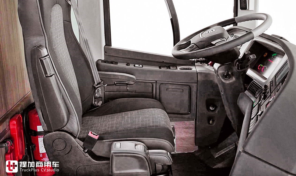 4米车高,既是城市公交又是长途大巴,带您领略沃尔沃9700 DD新款双层巴士的魅力 - 第6张 - 提加商用车网 4米车高,既是城市公交又是长途大巴,带您领略沃尔沃9700 DD新款双层巴士的魅力 - 第6张