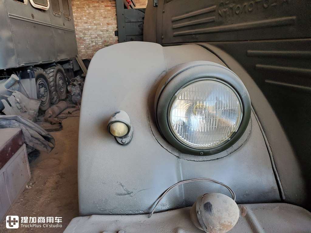 真正的老卡车,最早生产于1948年,国内现存的前苏联嘎斯63载货车实拍 - 第8张 - 提加商用车网 真正的老卡车,最早生产于1948年,国内现存的前苏联嘎斯63载货车实拍 - 第8张