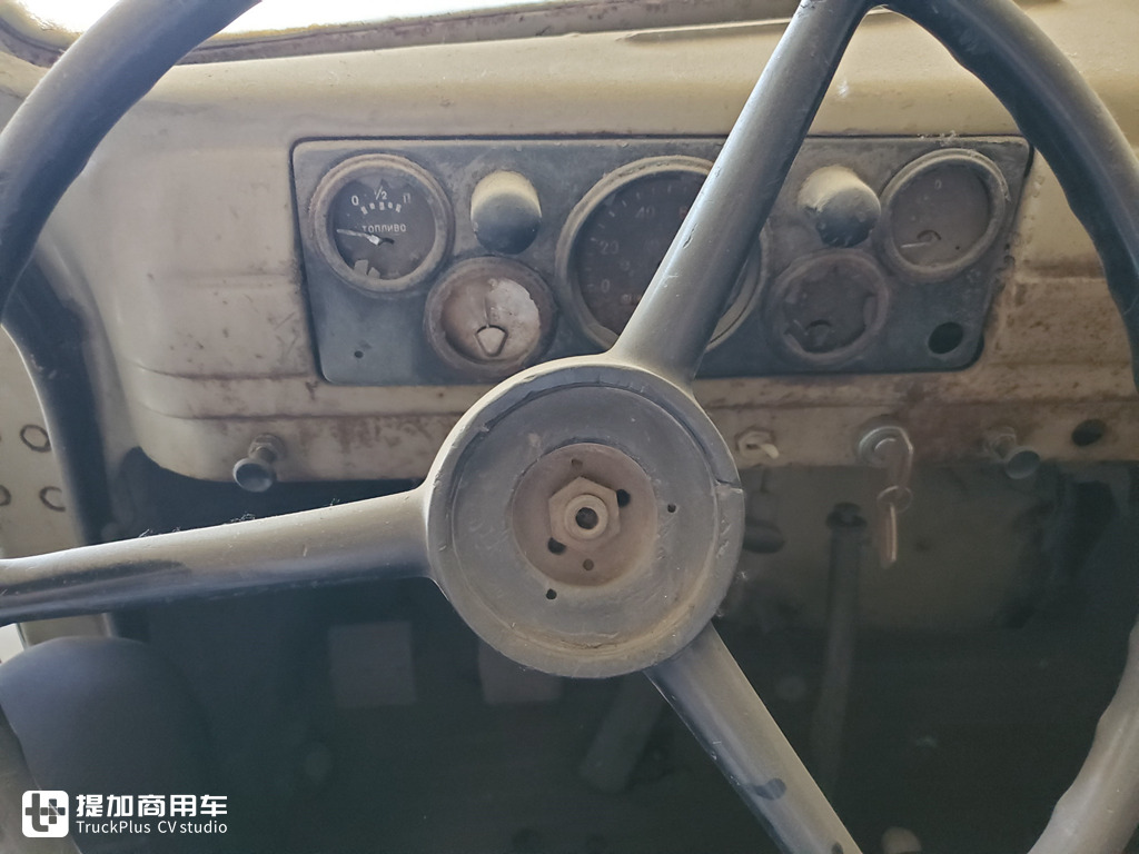 真正的老卡车,最早生产于1948年,国内现存的前苏联嘎斯63载货车实拍 - 第11张 - 提加商用车网 真正的老卡车,最早生产于1948年,国内现存的前苏联嘎斯63载货车实拍 - 第11张