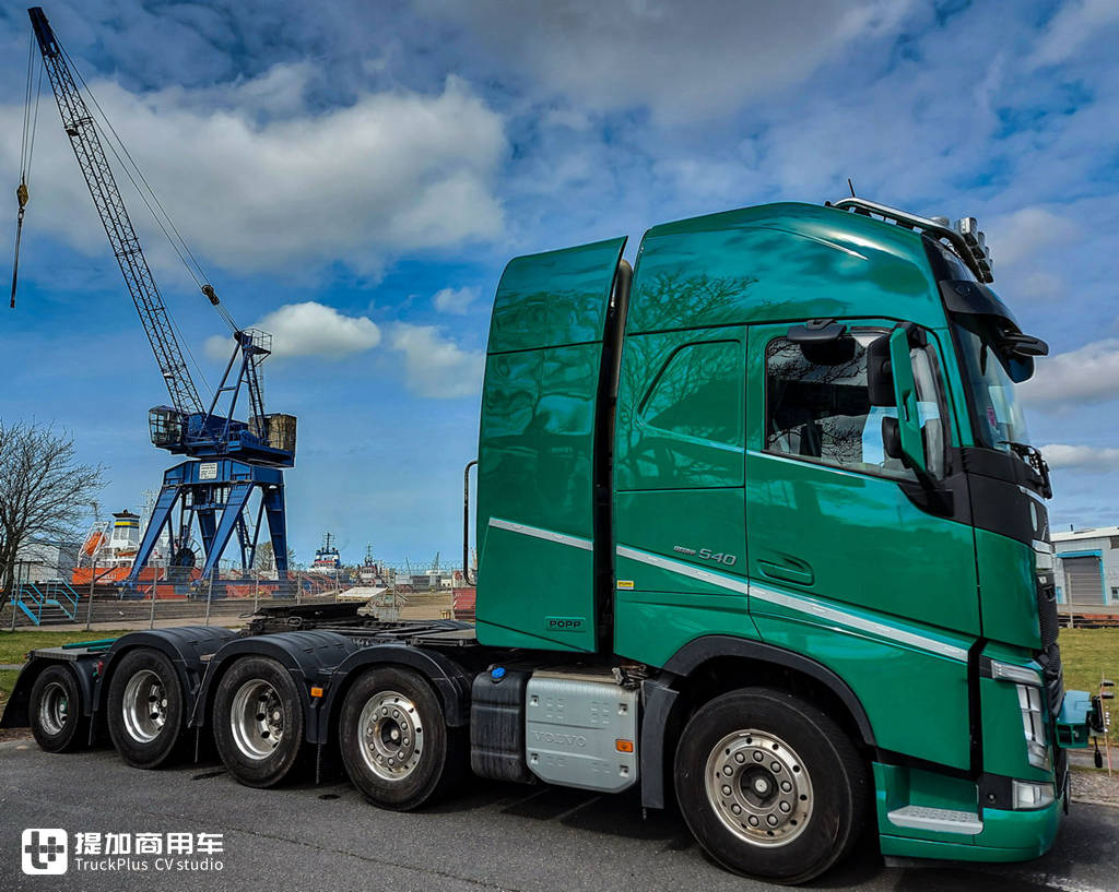 8x4主车上加装了一条挂车车轴,这辆沃尔沃FH大件牵引车配置真独特 - 第5张 - 提加商用车网 8x4主车上加装了一条挂车车轴,这辆沃尔沃FH大件牵引车配置真独特 - 第5张