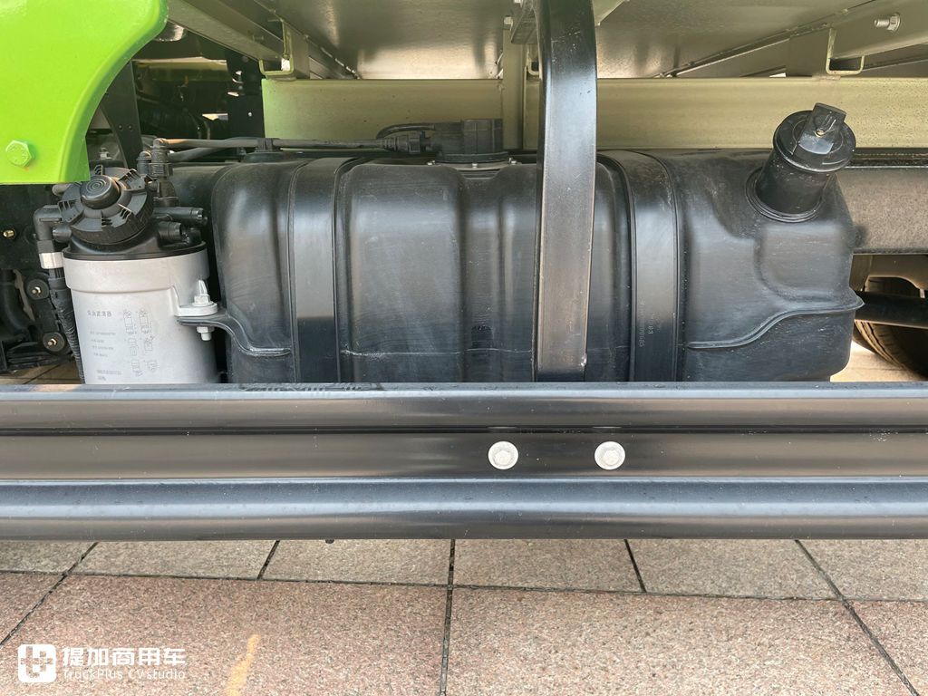 多彩外观真正轿卡内饰,还有减震座椅,国民好小卡领航S1实拍 - 第15张 - 提加商用车网 多彩外观真正轿卡内饰,还有减震座椅,国民好小卡领航S1实拍 - 第15张