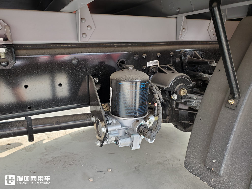 年轻人的入门卡车,妥妥的回本神器,时代领航ES5载货车实拍 - 第21张 - 提加商用车网 年轻人的入门卡车,妥妥的回本神器,时代领航ES5载货车实拍 - 第21张