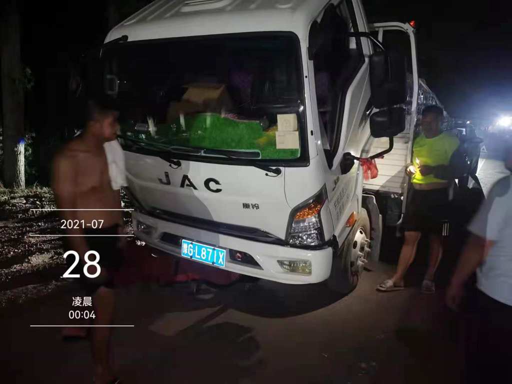 [江哥在行动]凌晨救援随叫随到 江淮轻卡24小时待命助力河南救援 - 第1张