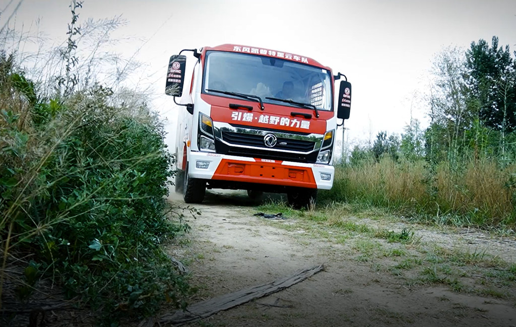 备战环塔,东风凯普特星云轻卡改装的越野赛车亮相,这造型太帅了