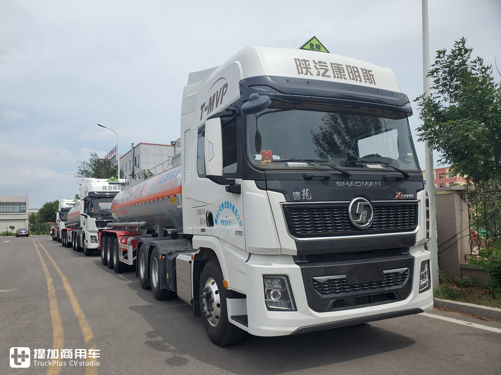 双驱带后提升,解决危运单程运输难题,陕汽德龙X5000 6x4R牵引车实拍 - 第17张 - 提加商用车网 双驱带后提升,解决危运单程运输难题,陕汽德龙X5000 6x4R牵引车实拍 - 第17张