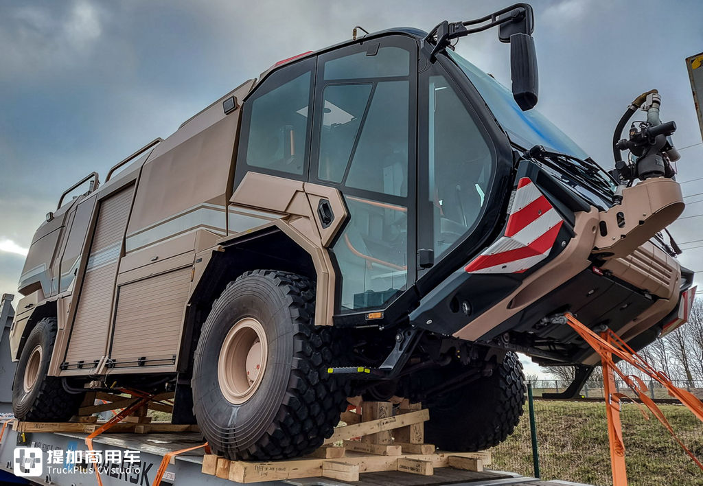 全球机场消防的绝对战力,美国空军订购的卢森宝亚美洲豹4X4机场消防车实拍 - 第4张 - 提加商用车网 全球机场消防的绝对战力,美国空军订购的卢森宝亚美洲豹4X4机场消防车实拍 - 第4张