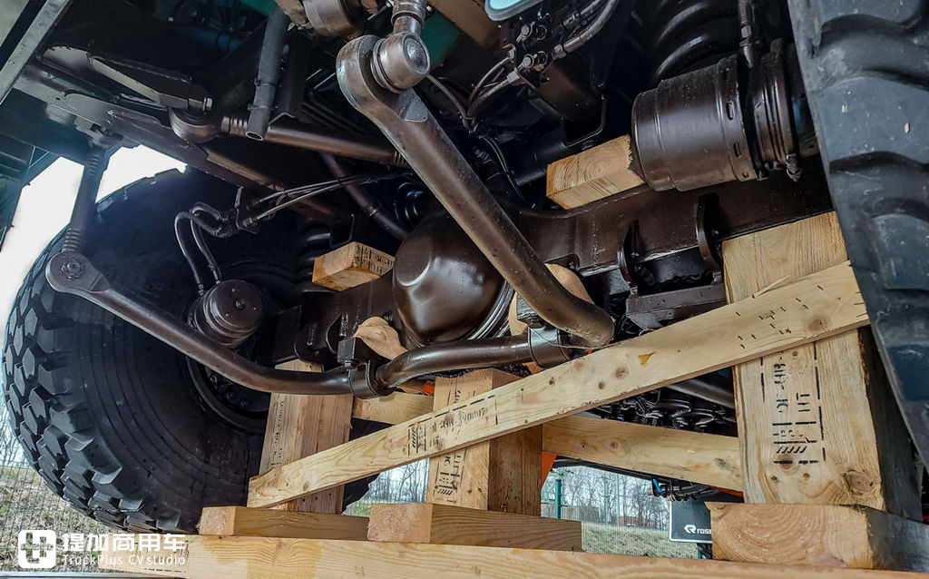 全球机场消防的绝对战力,美国空军订购的卢森宝亚美洲豹4X4机场消防车实拍 - 第5张 - 提加商用车网 全球机场消防的绝对战力,美国空军订购的卢森宝亚美洲豹4X4机场消防车实拍 - 第5张