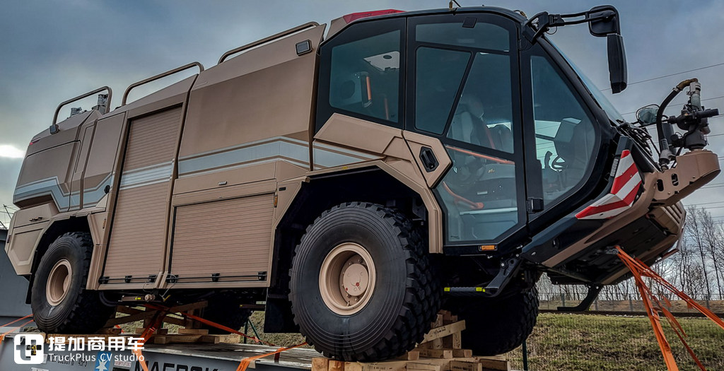 全球机场消防的绝对战力,美国空军订购的卢森宝亚美洲豹4X4机场消防车实拍 - 第6张 - 提加商用车网 全球机场消防的绝对战力,美国空军订购的卢森宝亚美洲豹4X4机场消防车实拍 - 第6张