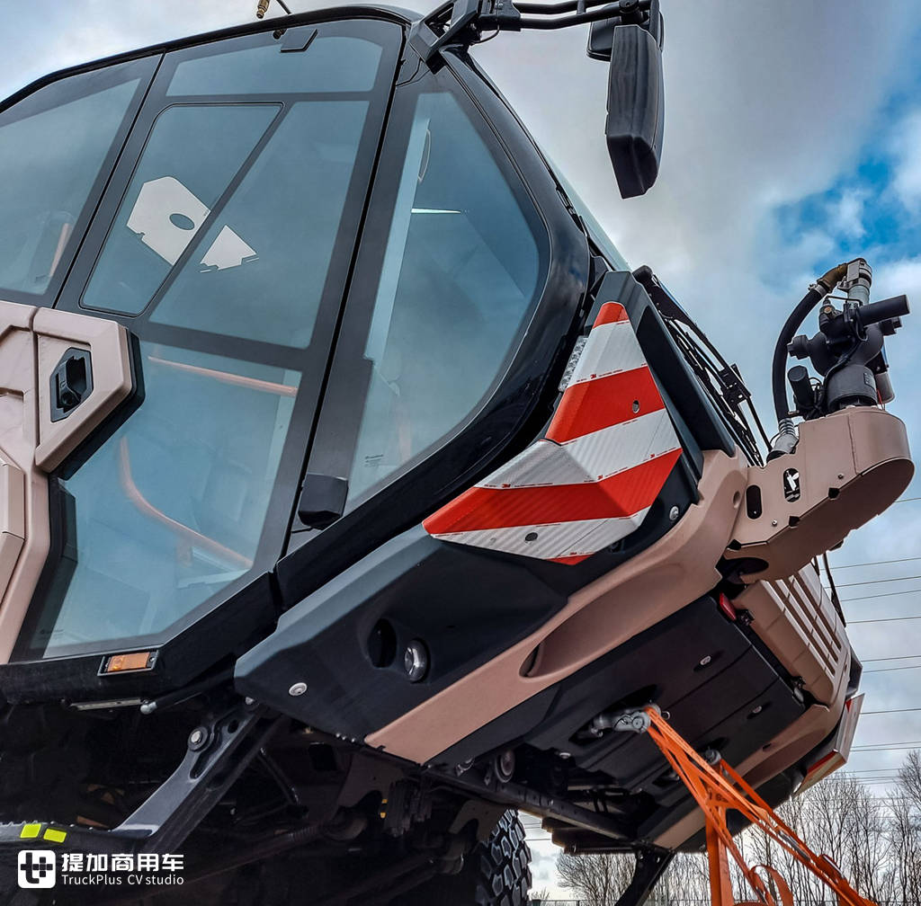 全球机场消防的绝对战力,美国空军订购的卢森宝亚美洲豹4X4机场消防车实拍 - 第8张 - 提加商用车网 全球机场消防的绝对战力,美国空军订购的卢森宝亚美洲豹4X4机场消防车实拍 - 第8张