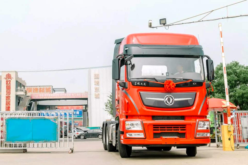 第90000辆东风国六卡车交付!谁是TA的主人? - 第1张 - 提加商用车网 第90000辆东风国六卡车交付!谁是TA的主人? - 第1张