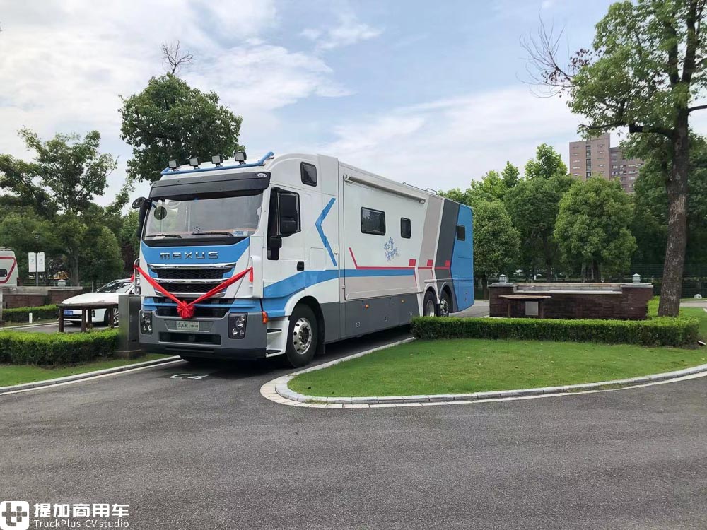 少见的国产重卡底盘打造的房车,内部面积近30平,上汽大通H90 A型房车实拍 - 第3张 - 提加商用车网 少见的国产重卡底盘打造的房车,内部面积近30平,上汽大通H90 A型房车实拍 - 第3张