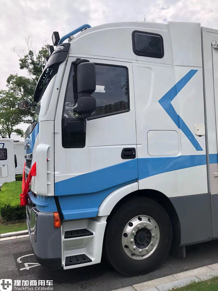 少见的国产重卡底盘打造的房车,内部面积近30平,上汽大通H90 A型房车实拍 - 第7张 - 提加商用车网 少见的国产重卡底盘打造的房车,内部面积近30平,上汽大通H90 A型房车实拍 - 第7张