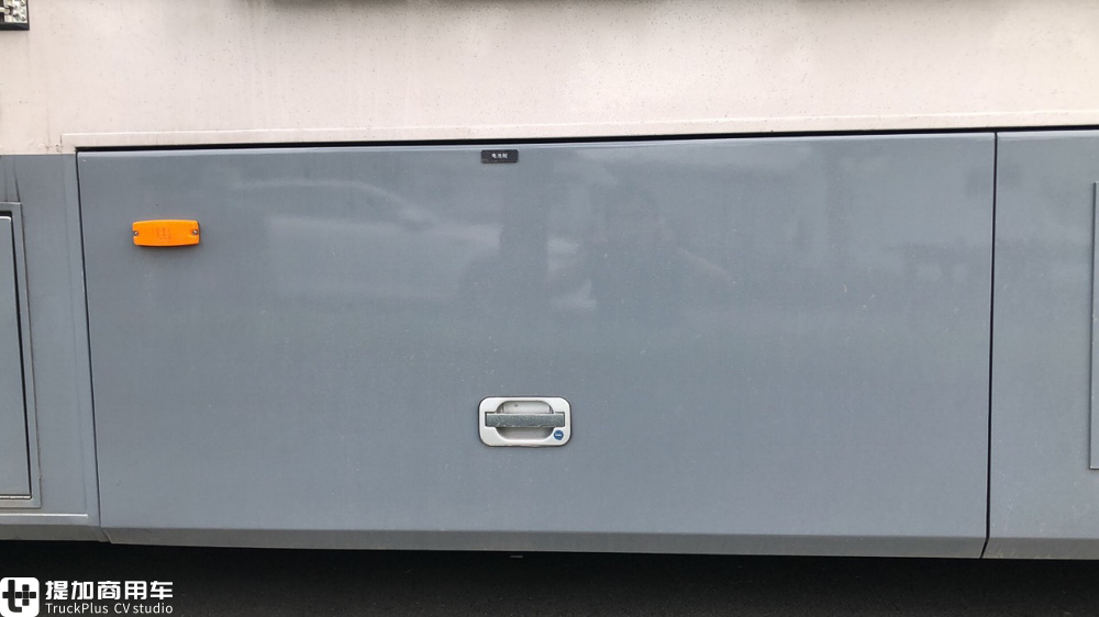 少见的国产重卡底盘打造的房车,内部面积近30平,上汽大通H90 A型房车实拍 - 第8张 - 提加商用车网 少见的国产重卡底盘打造的房车,内部面积近30平,上汽大通H90 A型房车实拍 - 第8张