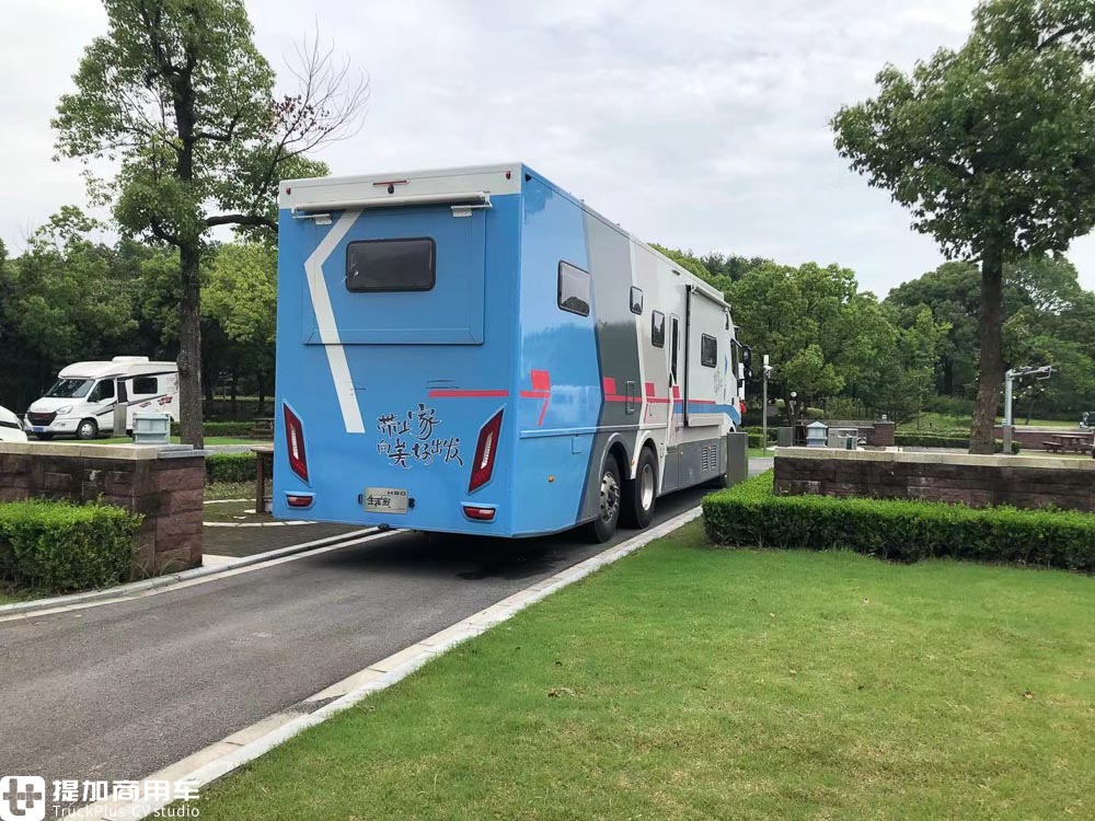 少见的国产重卡底盘打造的房车,内部面积近30平,上汽大通H90 A型房车实拍 - 第11张 - 提加商用车网 少见的国产重卡底盘打造的房车,内部面积近30平,上汽大通H90 A型房车实拍 - 第11张