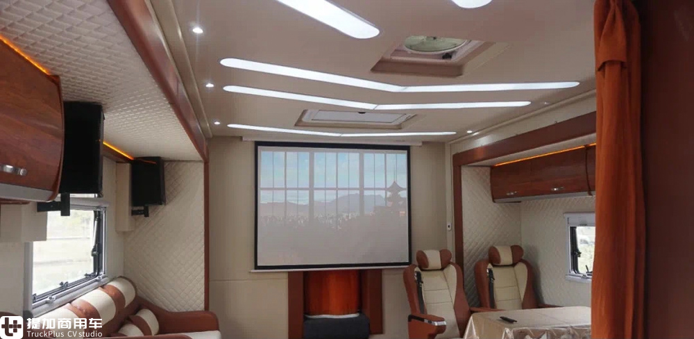 少见的国产重卡底盘打造的房车,内部面积近30平,上汽大通H90 A型房车实拍 - 第18张 - 提加商用车网 少见的国产重卡底盘打造的房车,内部面积近30平,上汽大通H90 A型房车实拍 - 第18张
