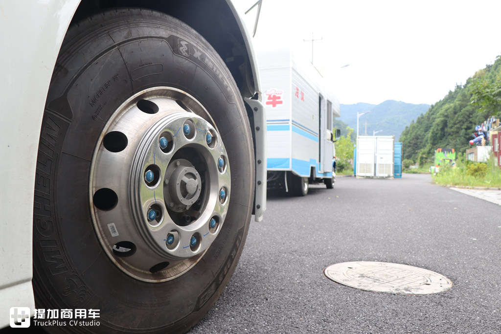 长头卡车跑长途费油吗,视野咋样,保养贵吗?江淮跨越V7长头卡车跟车体验告诉您 - 第9张 - 提加商用车网 长头卡车跑长途费油吗,视野咋样,保养贵吗?江淮跨越V7长头卡车跟车体验告诉您 - 第9张