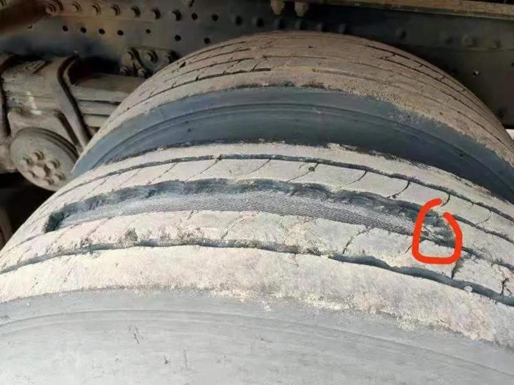 陕汽重卡 | 简单的几步,远离炎热季节卡车爆胎 - 第2张 - 提加商用车网 陕汽重卡 | 简单的几步,远离炎热季节卡车爆胎 - 第2张