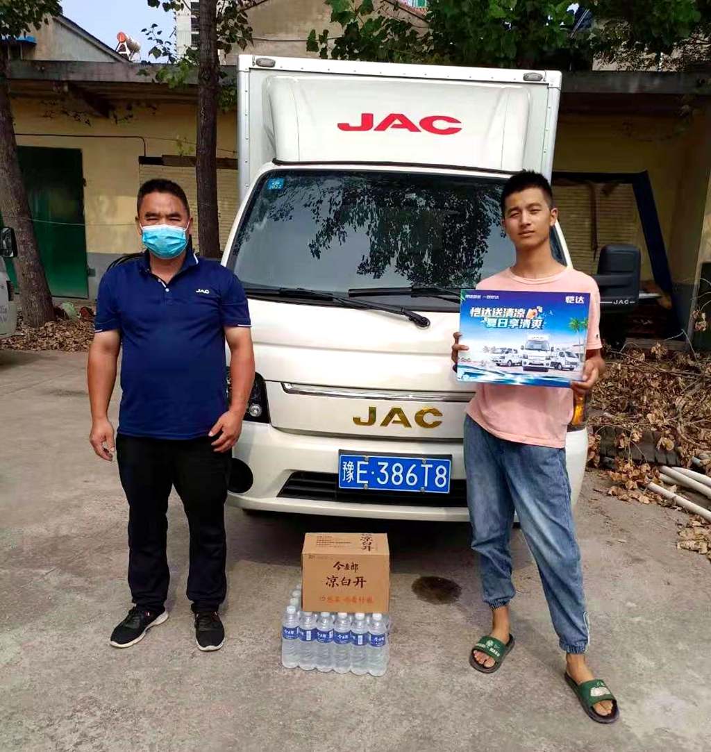 平凡造就伟大,江淮轻卡最美卡哥用双手铸就幸福人生 - 第3张 - 提加商用车网 平凡造就伟大,江淮轻卡最美卡哥用双手铸就幸福人生 - 第3张