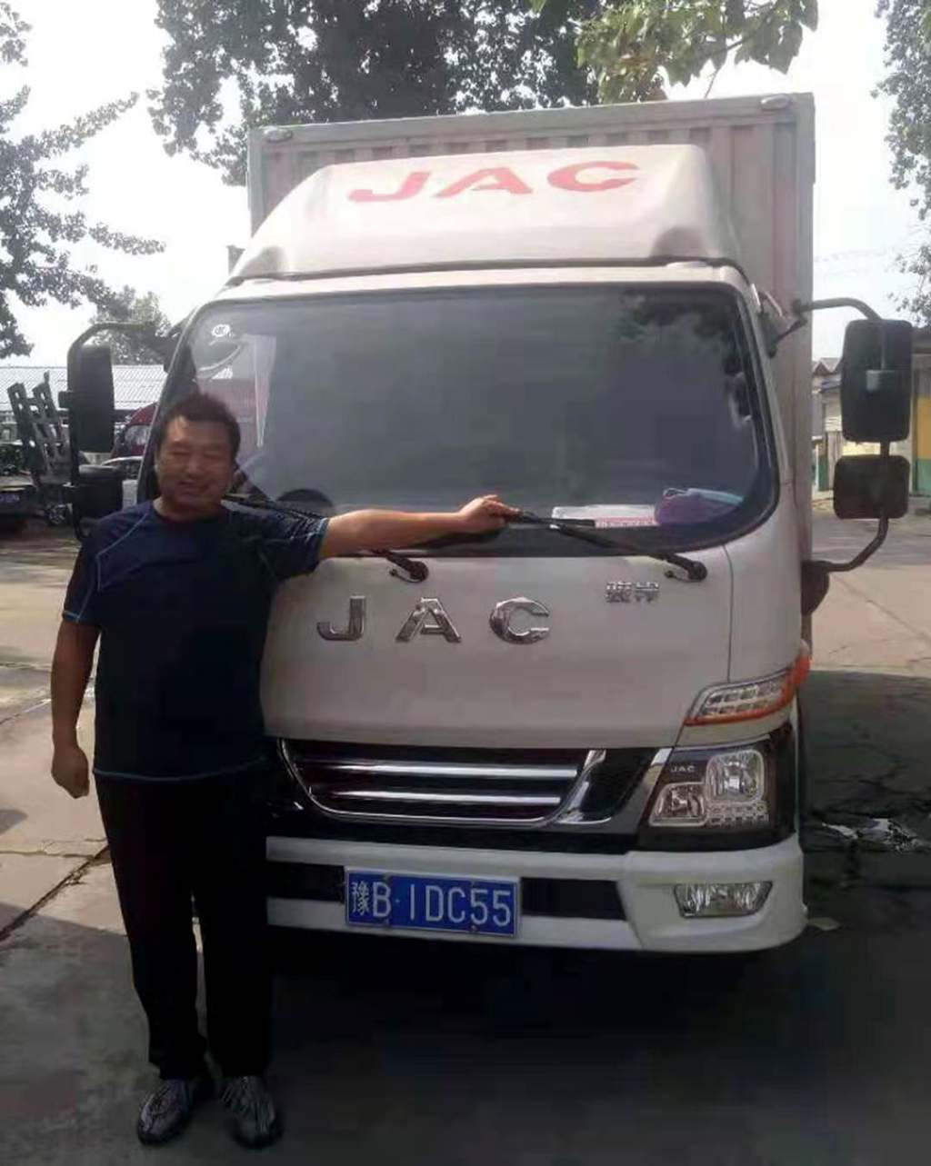 平凡造就伟大,江淮轻卡最美卡哥用双手铸就幸福人生 - 第4张 - 提加商用车网 平凡造就伟大,江淮轻卡最美卡哥用双手铸就幸福人生 - 第4张