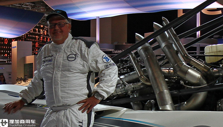 2400马力，迄今为止速度最快的卡车，带您近距离体验沃尔沃钢铁骑士赛车 - 第5张