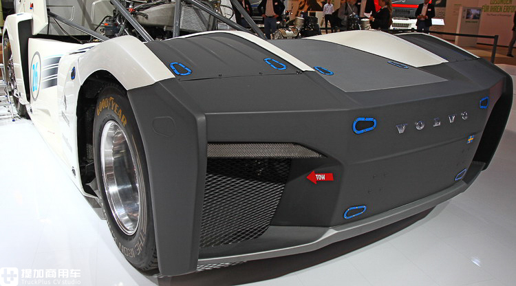 2400马力，迄今为止速度最快的卡车，带您近距离体验沃尔沃钢铁骑士赛车 - 第14张