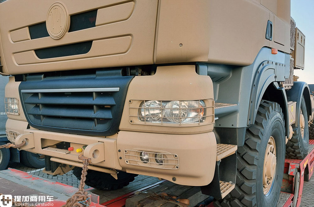 由民用版本改装而来，越野性能依然爆表，再带你看一辆太脱拉凤凰军用卡车 - 第3张