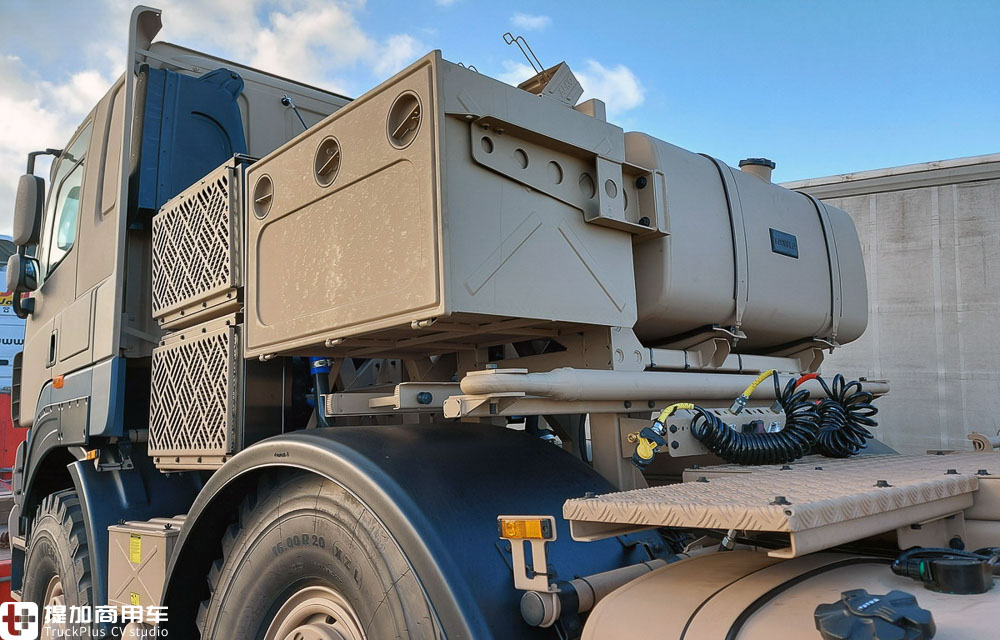 由民用版本改装而来，越野性能依然爆表，再带你看一辆太脱拉凤凰军用卡车 - 第13张