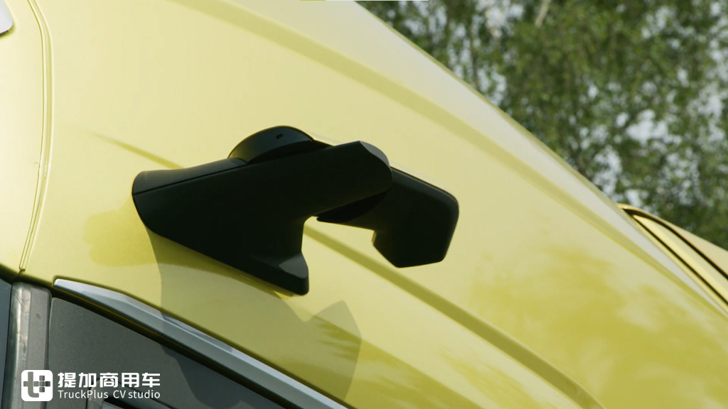 达夫新一代XG牵引车实拍,这内饰提升的太大了,我都有点不认识达夫了! - 第14张 - 提加商用车网 达夫新一代XG牵引车实拍,这内饰提升的太大了,我都有点不认识达夫了! - 第14张