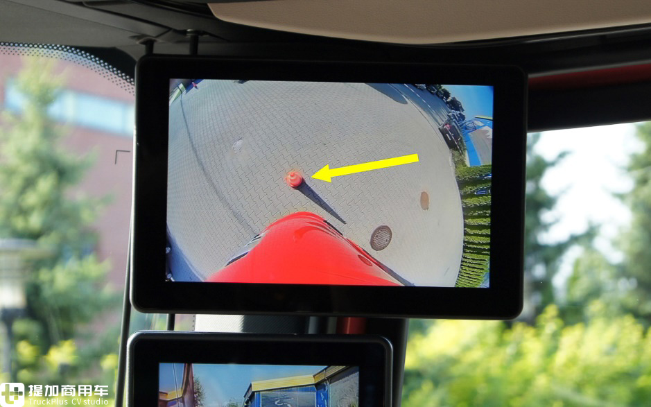 达夫新一代XG牵引车实拍,这内饰提升的太大了,我都有点不认识达夫了! - 第20张 - 提加商用车网 达夫新一代XG牵引车实拍,这内饰提升的太大了,我都有点不认识达夫了! - 第20张