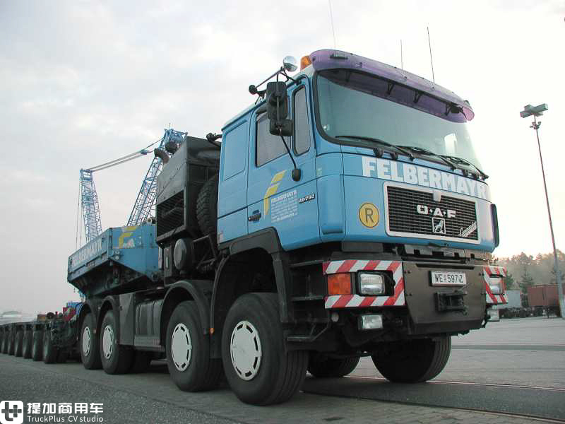 配V12发动机,790马力,再带你看看Felbermayr公司的ÖAF48.792大件牵引车 - 第13张 - 提加商用车网 配V12发动机,790马力,再带你看看Felbermayr公司的ÖAF48.792大件牵引车 - 第13张