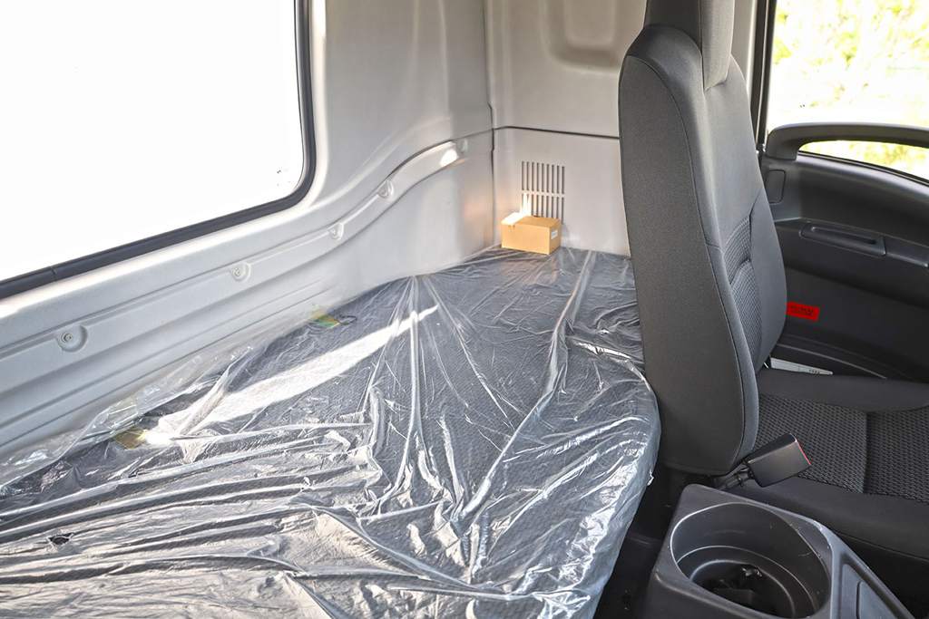 液晶仪表空气悬挂都配齐了 庆铃五十铃巨咖5X危化品运输车抢先看 - 第5张 - 提加商用车网 液晶仪表空气悬挂都配齐了 庆铃五十铃巨咖5X危化品运输车抢先看 - 第5张