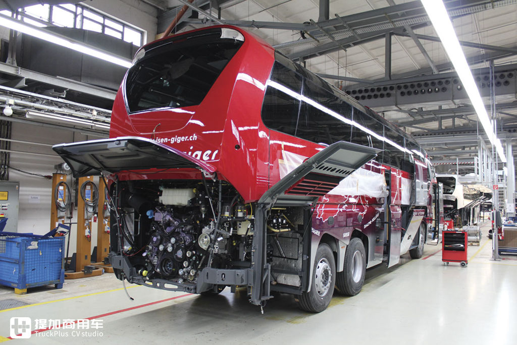 高端舒适客车典范,带您回忆尼奥普兰Starliner豪华大巴的发展历程 - 第13张 - 提加商用车网 高端舒适客车典范,带您回忆尼奥普兰Starliner豪华大巴的发展历程 - 第13张