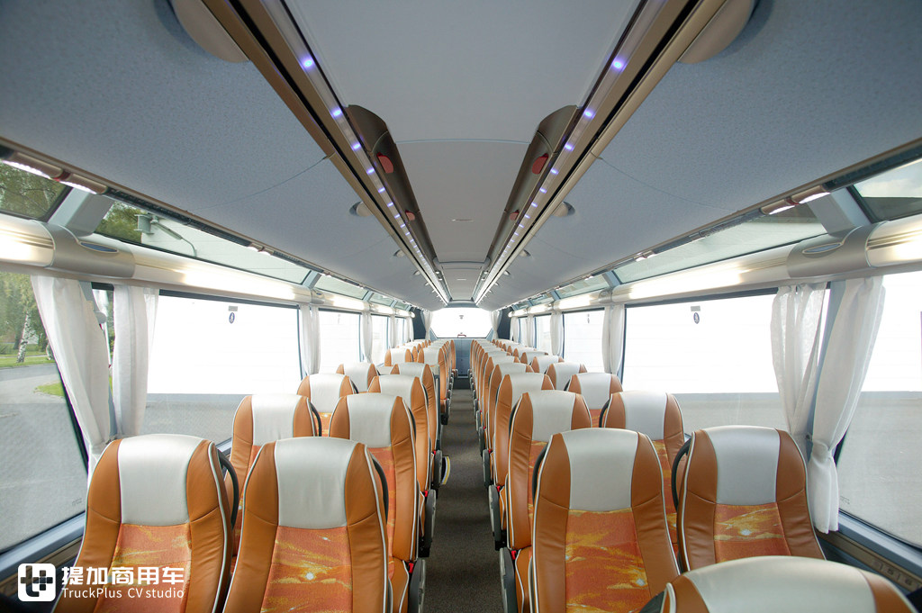 高端舒适客车典范,带您回忆尼奥普兰Starliner豪华大巴的发展历程 - 第20张 - 提加商用车网 高端舒适客车典范,带您回忆尼奥普兰Starliner豪华大巴的发展历程 - 第20张
