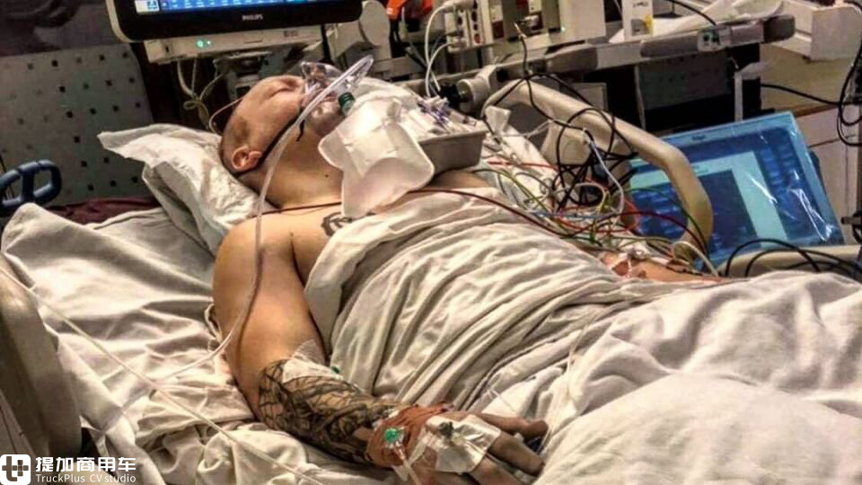小伙意外从4米高卡车顶跌落致下半身瘫痪,但接下来..分享一则结局圆满的让人泪目的故事 - 第3张 - 提加商用车网 小伙意外从4米高卡车顶跌落致下半身瘫痪,但接下来..分享一则结局圆满的让人泪目的故事 - 第3张