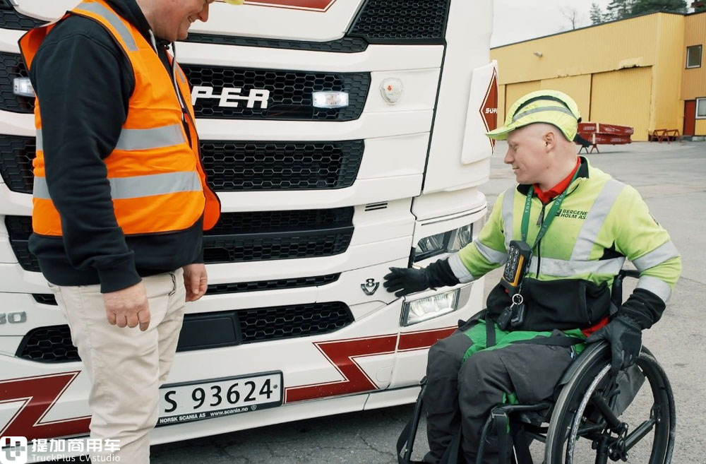 小伙意外从4米高卡车顶跌落致下半身瘫痪,但接下来..分享一则结局圆满的让人泪目的故事 - 第7张 - 提加商用车网 小伙意外从4米高卡车顶跌落致下半身瘫痪,但接下来..分享一则结局圆满的让人泪目的故事 - 第7张