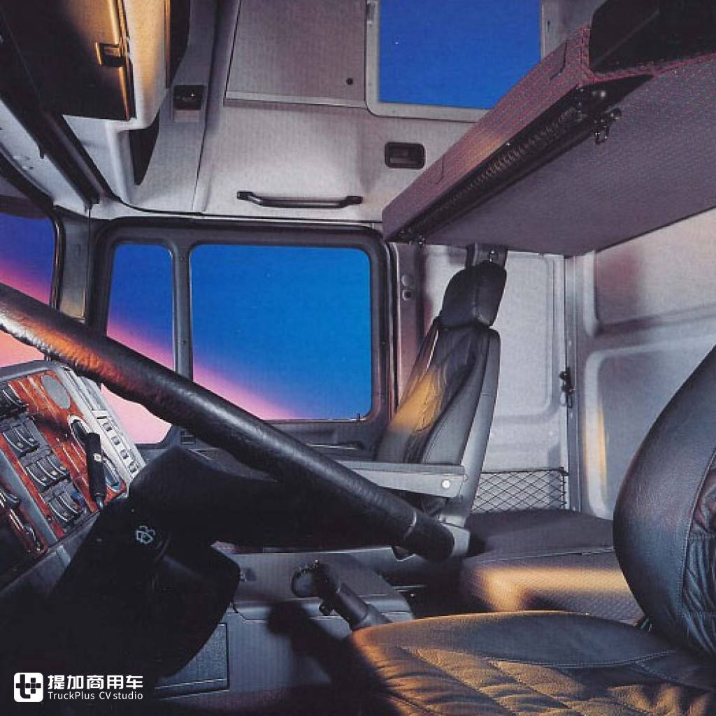 搭载V10发动机,上世纪90年代就高达603马力,这款曼恩F2000牵引车你肯定没有见过 - 第16张 - 提加商用车网 搭载V10发动机,上世纪90年代就高达603马力,这款曼恩F2000牵引车你肯定没有见过 - 第16张