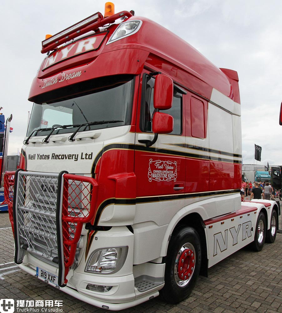 驾驶室加长90cm,内饰堪比KTV包房,这辆达夫卡车改装的真有特色 - 第5张 - 提加商用车网 驾驶室加长90cm,内饰堪比KTV包房,这辆达夫卡车改装的真有特色 - 第5张