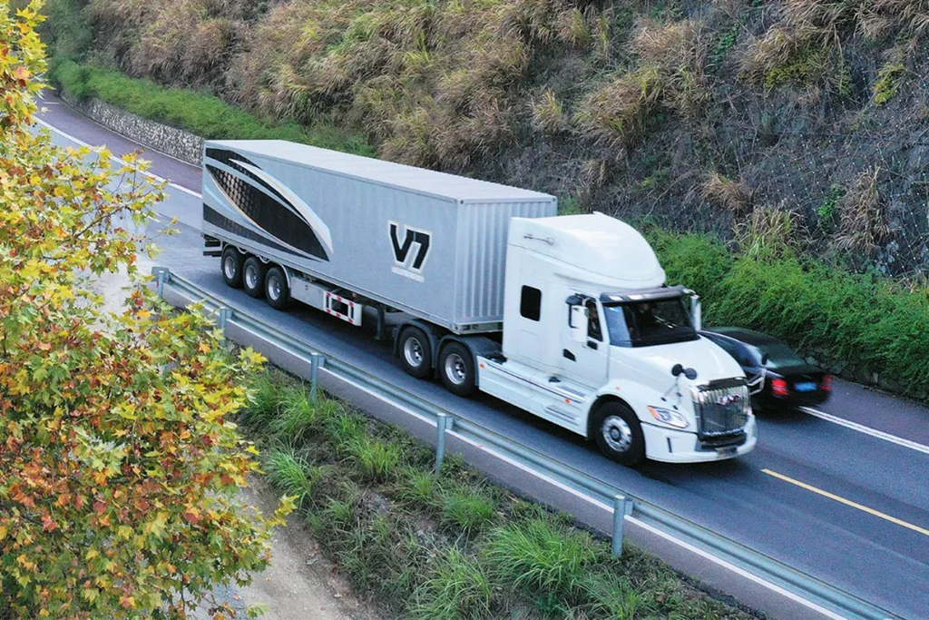 不仅仅是拉风,长头重卡的这些优势你都知道吗? - 第1张 - 提加商用车网 不仅仅是拉风,长头重卡的这些优势你都知道吗? - 第1张