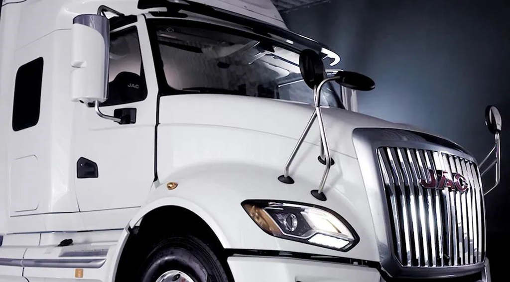 不仅仅是拉风,长头重卡的这些优势你都知道吗? - 第2张 - 提加商用车网 不仅仅是拉风,长头重卡的这些优势你都知道吗? - 第2张