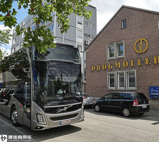 沃尔沃9700 DD双层豪华巴士进入德国市场，来看看媒体对它的试乘感受 - 第3张