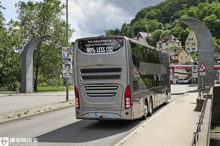 沃尔沃9700 DD双层豪华巴士进入德国市场，来看看媒体对它的试乘感受 - 第7张