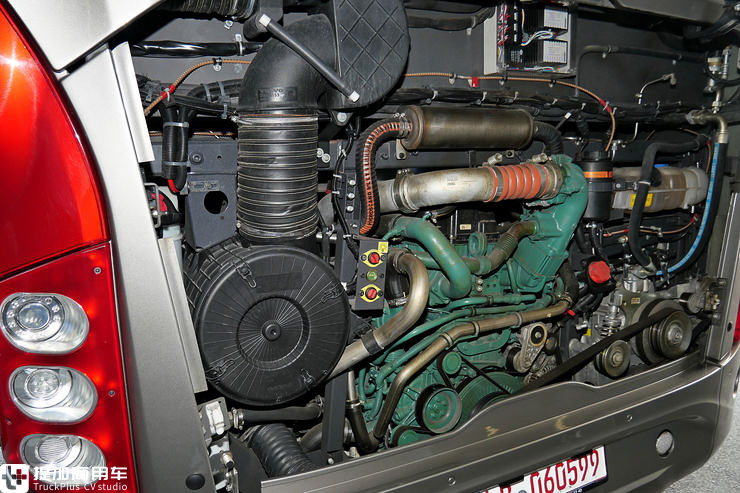 沃尔沃9700 DD双层豪华巴士进入德国市场，来看看媒体对它的试乘感受 - 第8张