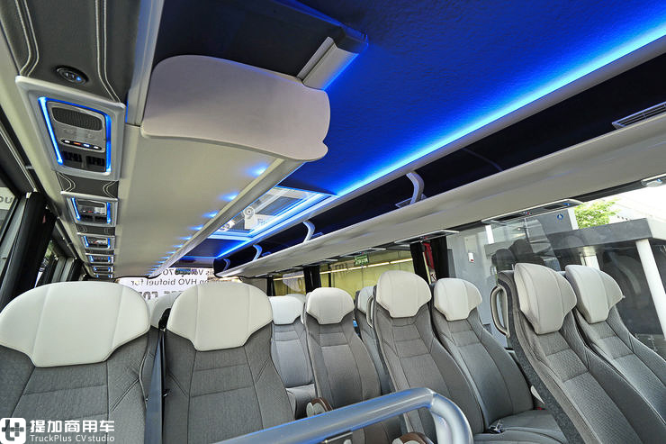 沃尔沃9700 DD双层豪华巴士进入德国市场，来看看媒体对它的试乘感受 - 第17张