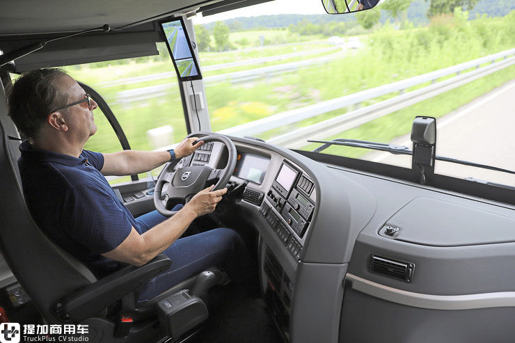 沃尔沃9700 DD双层豪华巴士进入德国市场，来看看媒体对它的试乘感受 - 第21张