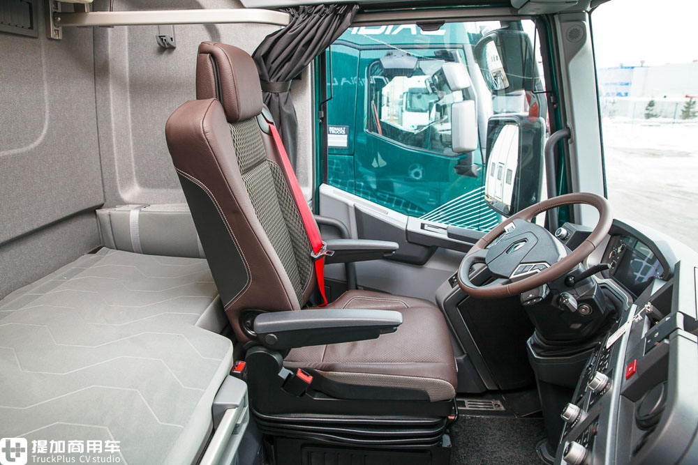 1894Edtion—配置最高的限量车型压轴,再带大家看两款雷诺T限量卡车 - 第4张 - 提加商用车网 1894Edtion—配置最高的限量车型压轴,再带大家看两款雷诺T限量卡车 - 第4张