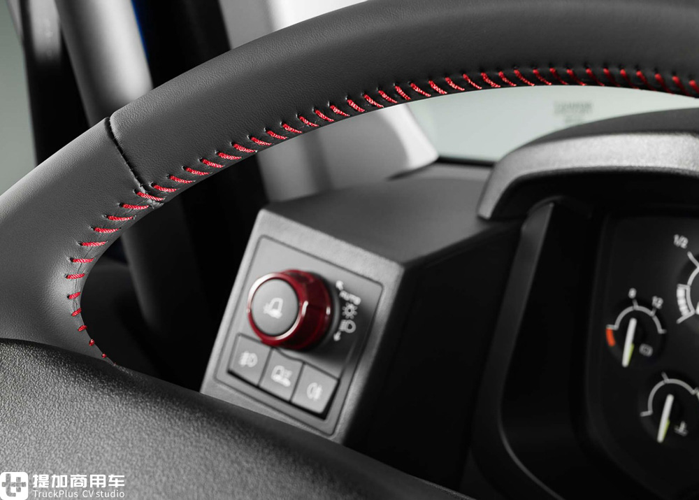 1894Edtion—配置最高的限量车型压轴,再带大家看两款雷诺T限量卡车 - 第16张 - 提加商用车网 1894Edtion—配置最高的限量车型压轴,再带大家看两款雷诺T限量卡车 - 第16张