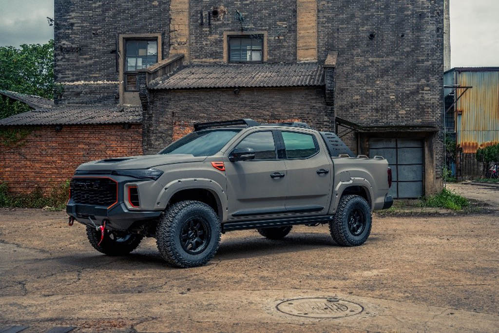 18款人气潮改车型任你pick! “头号玩家”上汽大通MAXUS 成都车展C位出道 - 第7张 - 提加商用车网 18款人气潮改车型任你pick! “头号玩家”上汽大通MAXUS 成都车展C位出道 - 第7张