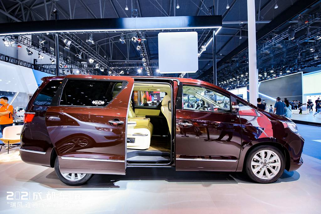 瑞风连通新空间,国潮趋势下的Ta如何开启新国货时代 - 第3张 - 提加商用车网 瑞风连通新空间,国潮趋势下的Ta如何开启新国货时代 - 第3张